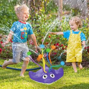 2-in-1 Water Sprinkler Toys For Kids and Aldult, Outdoor Garden Lawn Watering Toys with Water Tentacles, Attaches to Garden Hose, Summer Spray Water Fun Toys (Manta Ray)