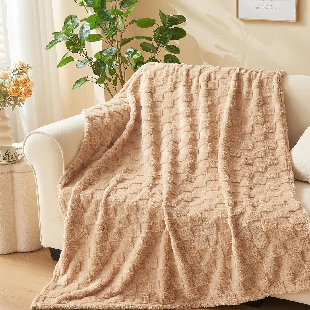 NEWCOSPLAY Super Soft Twin Blanket Brown Premium Silky Flannel Fleece 3D Checkered Lightweight Bed Blanket All Season Use (Brown Checkered, Twin(60"x80"))