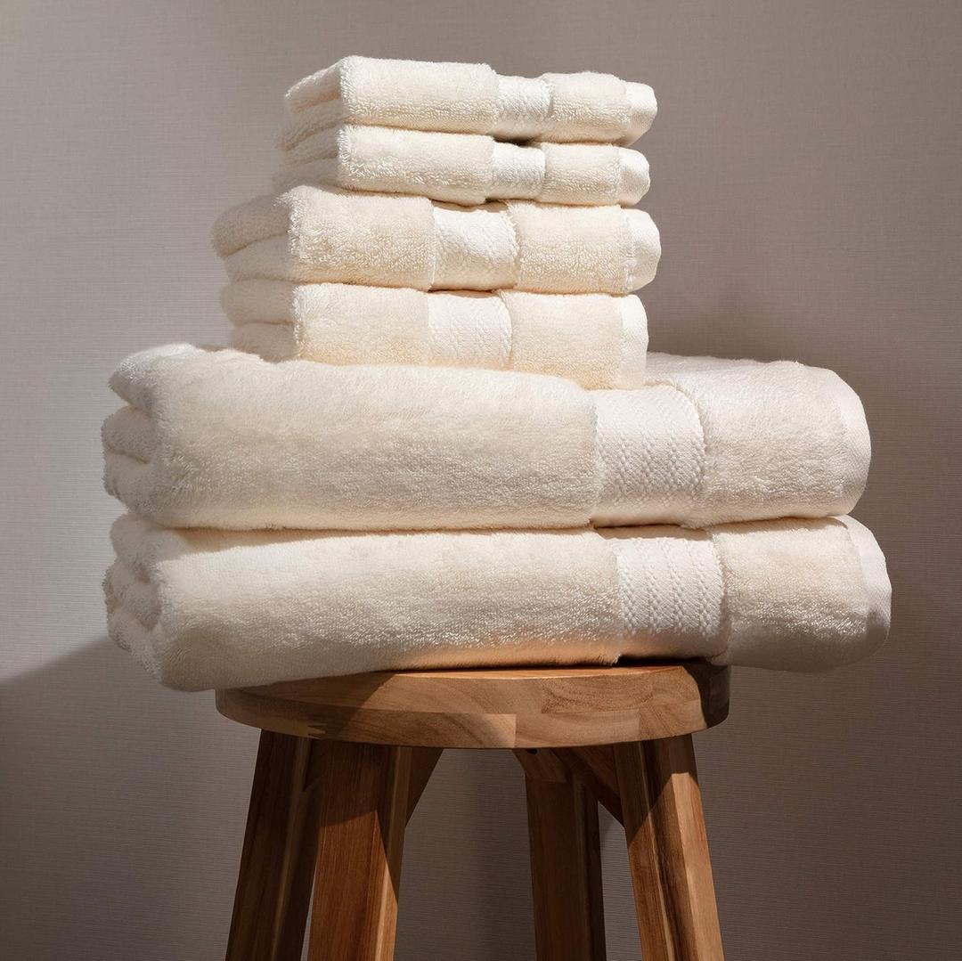 100% Organic Cotton Bath Towel Set | Bathroom Luxury Towel Set of 6 | GOTS Certified | Hotel Premium Towels | 700 GSM | 2 Bath Towels 30 x 56 | 2 Hand Towels 16 x 30 | 2 Wash Cloths 13 x 13 | Ivory (6-Piece Towel Set)