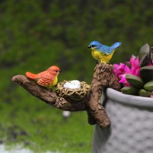 Birds Perched on Branches Flower Pot Hugger Figurines, Mini Resin Birds Sculpture Outdoor Statues Planter Pot Terrarium Fish Tank Edge Bonsai Craft Decor Fairy Garden Accessories
