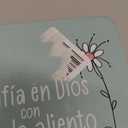 Trust in God with Every Breath: 365 Daily Devotions for Women – Find Hope in Life’s Ups and Downs (Spanish Edition)