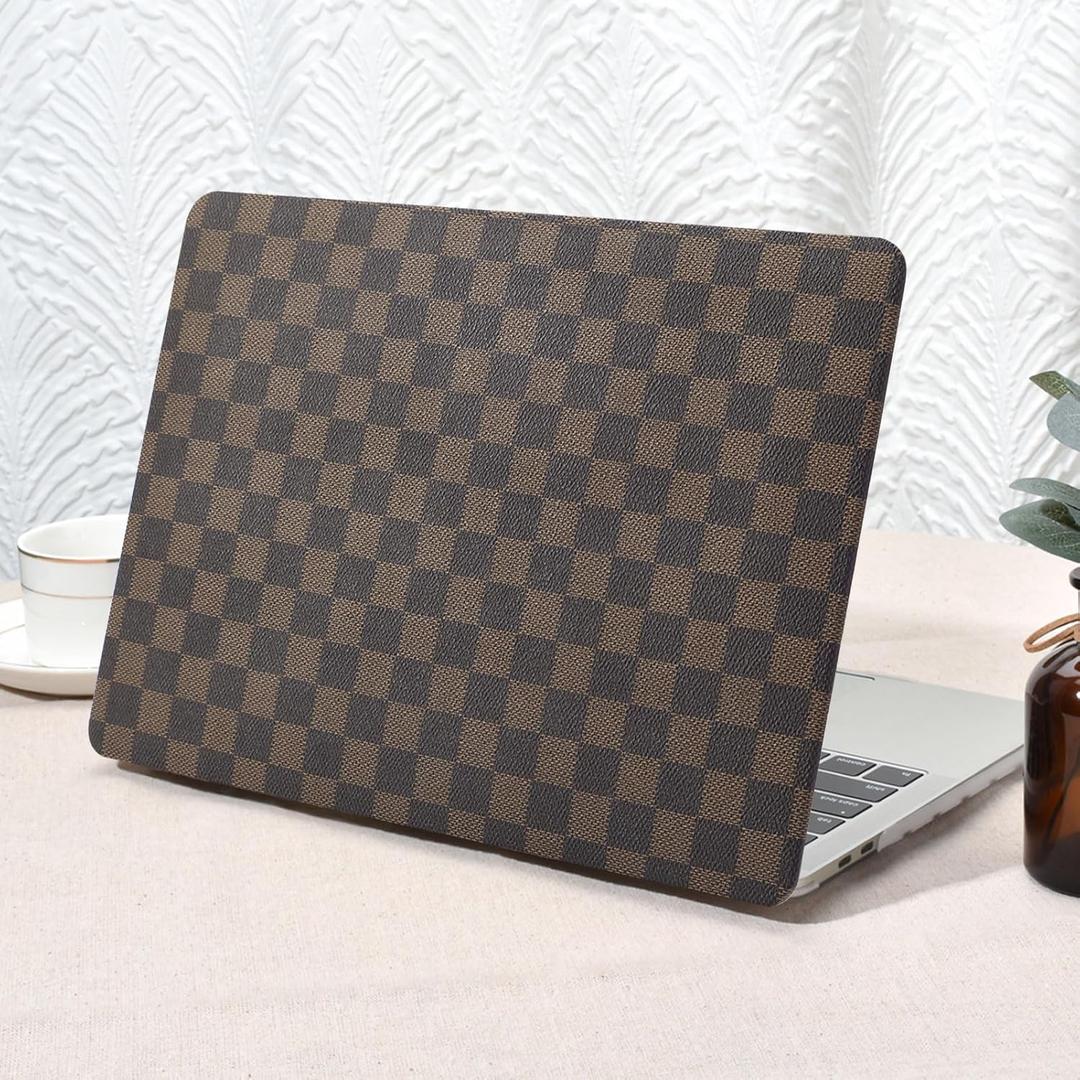 Seorsok Compatible with MacBook Pro 13 inch Case M2 2023,2022,2021-2016 A2338 M1 A2251 A2289 A2159 A1989 A1708 A1706,Retro Checkerboard Textured Leather Plastic Hard Shell&Keyboard Cover,Brown Grid