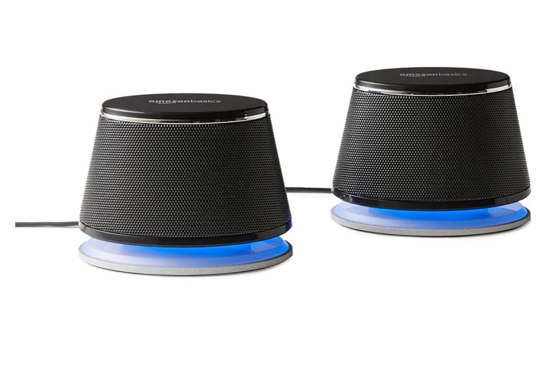 Amazon Basics Stereo 2.0 Speakers for PC or Laptop with Volume Control, 3.5mm Aux Input, USB-Powered, 1 Pair, Black