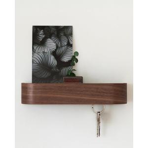 Kazai. Llavero 'Fyndig' | Diseo minimalista de gancho para llaves de Berln | Moderno soporte de pared para llaves con estante de madera | Llavero para pared como organizador de entrada | Nuez