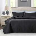 Maple&Stone Quilt Set Queen Size, Lightweight Black Bedspread Ultrasonic Chevron Pattern Light Coverlet for All Season Comforter Bedding Decor - 3 Piece Full Bed Cover Sets (Full/Queen (90'' x 96''))