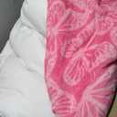 Betsey Johnson - Queen Bedding Set, Soft Comforter Set with Matching Pillowcases & Bonus Ultra-Soft Plush Throw Blanket, Lightweight Bed Set for Year-Round Use, 4 Piece Bed Set (Signature Hotel Pink)