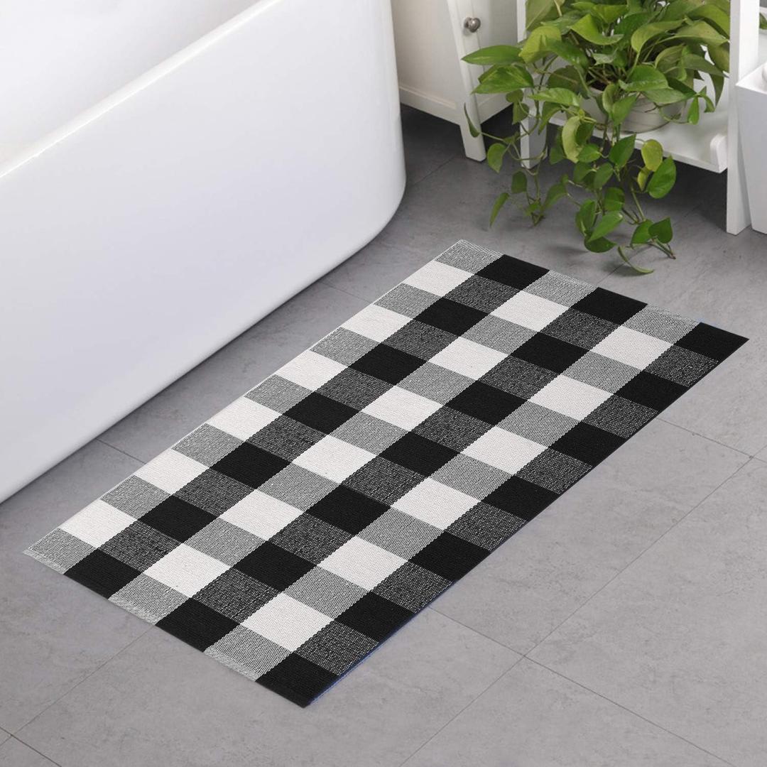 MUBIN Cotton Buffalo Plaid Rug, 24x52 Black and White Outdoor Rug Front Door Decorative Mat, Washable Doormat Foldable Area Rug Layered Door Mats Rug for Front Porch, Entryway, Patio