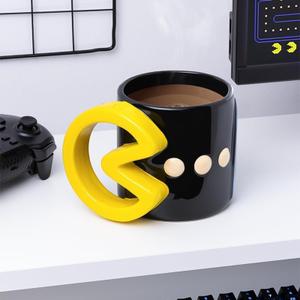 Paladone PAC-MAN Officially Licensed Ceramic Mug - 600ml (20 fl oz) Retro Gaming Coffee Cup Featuring Inky, Gamer Gift for All Ages Classic Arcade Drinkware