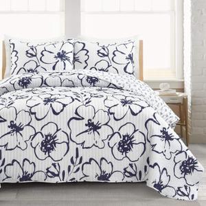 Lush Decor Scandinavian Floral Quilt King Size Reversible 3 Piece Set Navy & White - Floral Bedding Set King Quilt - White Bedding - Cottage Core Decor