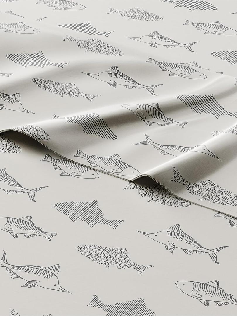 Kids Twin Size Fish Bed Sheets - 3 Piece Fish Sheet Set - Sea Animal Themed Bedding - Ultra-Soft, Cute & Cozy - Breathable & Machine Washable - Ocean Animal Bed Set for Boys, Girls, Teens and Toddlers