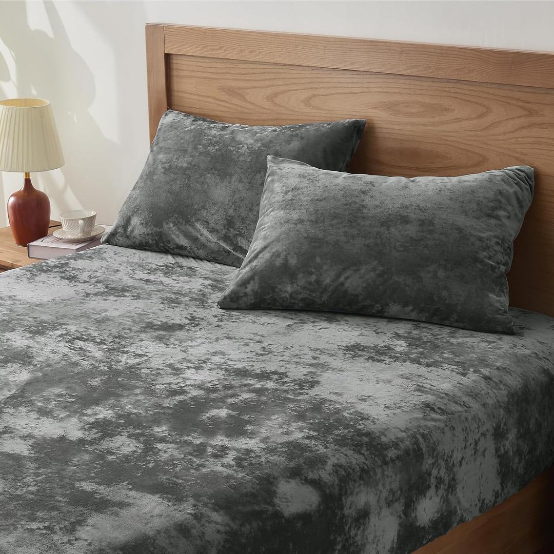 BEDELITE Velvet Fitted Sheet and Pillowcases Set, Luxury Soft Fuzzy Bottom Sheet with Reinforced Elastic Corner Straps, Deep Pocket up to 15 Inch, 1 Fitted Sheet and 2 Pillowcases (King, Grey)