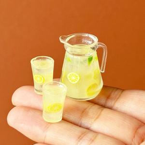3pcs Miniature Lemonade Pitcher Set, Dollhouse Glasses Bottle Lemonade, Mini Lemon Fruit Ice Tea, for Dollhouse Miniature Kitchen, Fairy Garden, Diorama