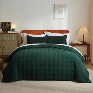 Wondnuga Velvet King/Cal.King Size Quilt Set 3 Pieces, Lightweight Soft Bedspread Coverlet, Forest Green, Double Box Stitch, Comforter Cover Bedding Set for All Season (1 Quilt, 2 Pillow Shams)