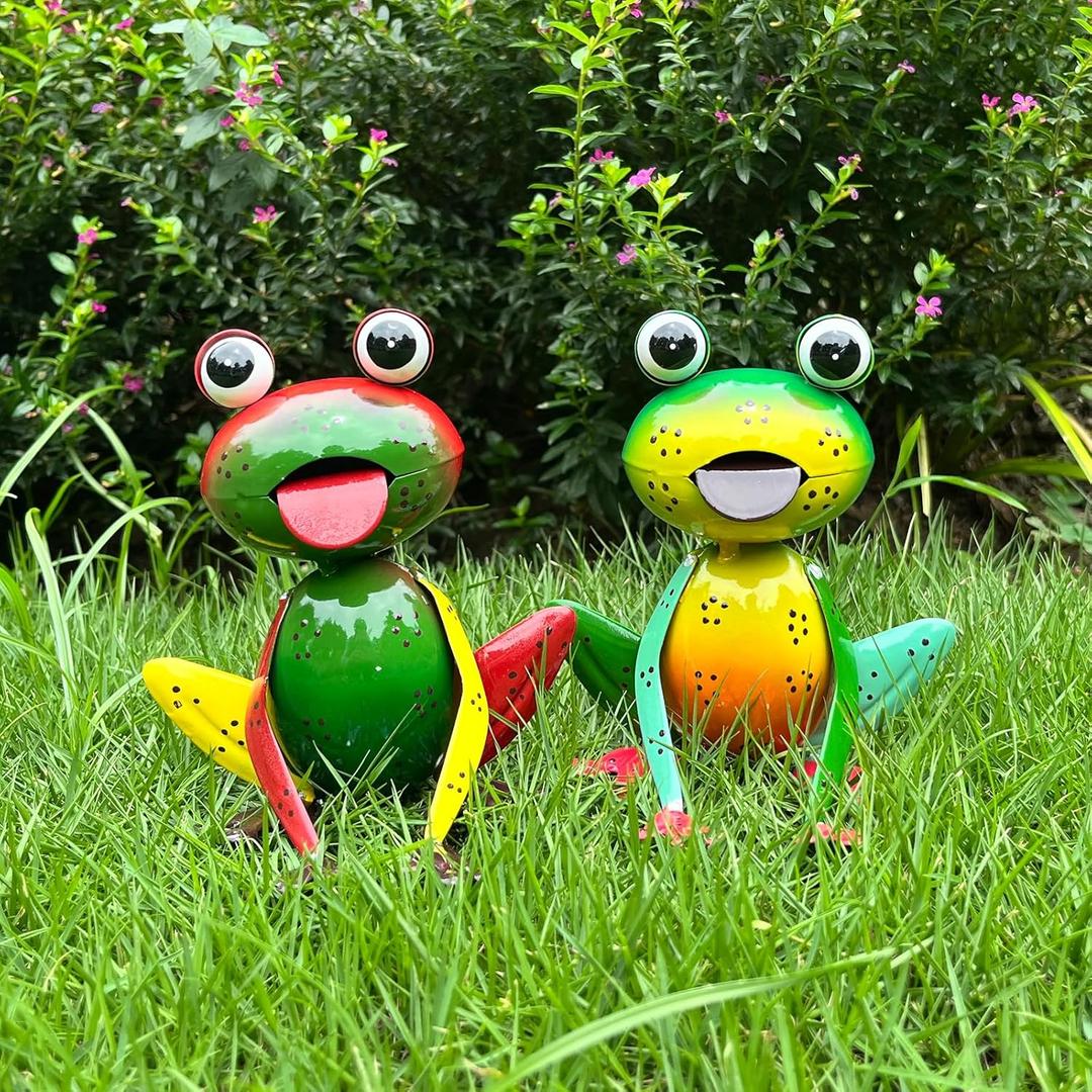 Metal Garden Decor for Outside Set of 2 Cute Small Frogs - OutdoorGarden Sculptures & Statues, Patio Lawn Backyard Fence Porch Decor, Metal Yard Art Ornaments, Garden Gifts for Mom Women Grandma
