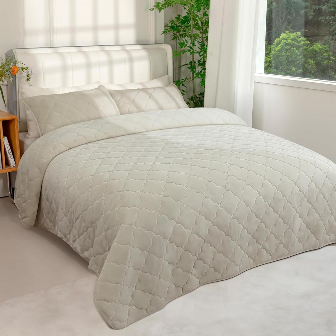 Velvet Quilt Set Queen Size - Luxury Lightweight Velvet Bed Comforter & 2 Pillow Shams | Oversized Coverlet Bedspread 3 Piece | Oeko-TEX All Season Bedding Khaki