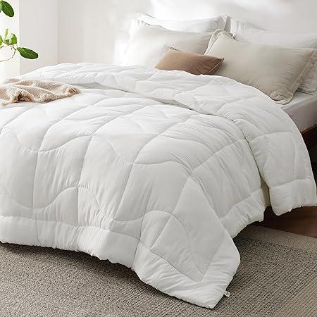 Bedsure Queen Comforter - Comforters Queen Size for All Season, Ultra-Soft Down Alternative & Prewashed Duvet Insert with 4 Tabs - Machine Washable, White, 88x88 Inches