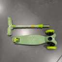 3 Wheel Scooter for Kids Ages 6-12,Kids Scooter with Light Up Wheels, Sturdy Deck Design, and 4 Height Adjustable Suitable for Kid Ages 3-12