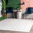 nuLOOM Saunders Geometric Indoor/ Outdoor Area Rug, 6' 7" x 9', Light Grey