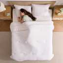 Nestl Full Size 3 Piece Solid Comforter Set – White
Nestl Down Alternative Comforter Set - Soft and Lightweight 100% Microfiber Bedding Set