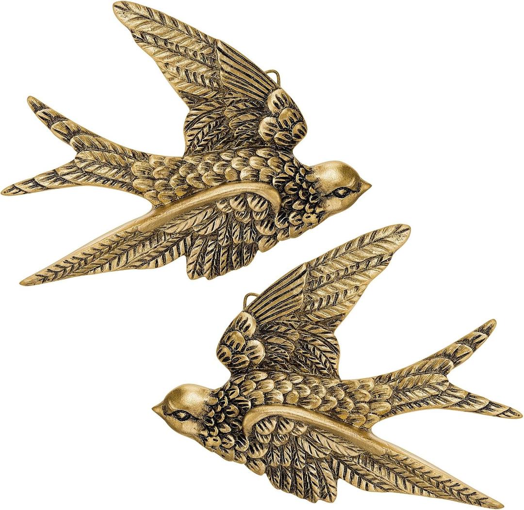 2 Pcs Vintage Bird Wall Sculpture Decor Art 4.7 Inch Antique 3D Sculpted Hanging Bird Resin Wall Art Golden Brass Floating Ornament for Living Room Garden Outdoor, Gifts for Couples Housewarming