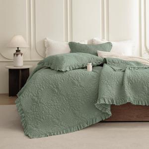 QSH 3PCs Stonewashed Cotton Quilt King (110"x98"),Olive Green Ruffle Quilt King Size Bedding Set,Ultra Lightweight Soft Crinkled Bedspread Coverlet King Shabby Farmhouse Chic Bedding for All Seasons