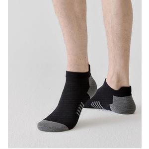 Brand: Looknniy
6 Pairs Athletic Ankle Socks for Men Breathable Low Cut Running Socks Cushioned Moisture Wicking for Sport Traveling Black and white one Size