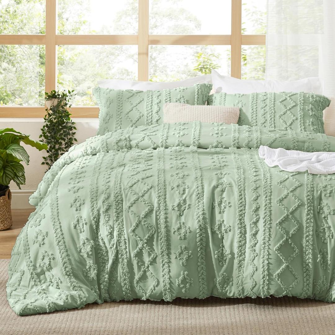 Bedsure Tufted Boho Comforter Set Queen Size - Sage Green Boho Bed Set, GentleSoft 3 Pieces Farmhouse-Style Embroidery Bedding, Gifts for Woman, Soft Jacquard Queen Comforter for All Seasons