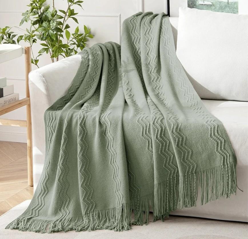 MIULEE Sage Knitted Throw Blanket for Couch Boho Green Textured Cozy Woven Decorative Farmhouse Blanket with Tassels for Sofa Chair Bed Living Room, Lightweight Spring Home Decor 50"x60"
