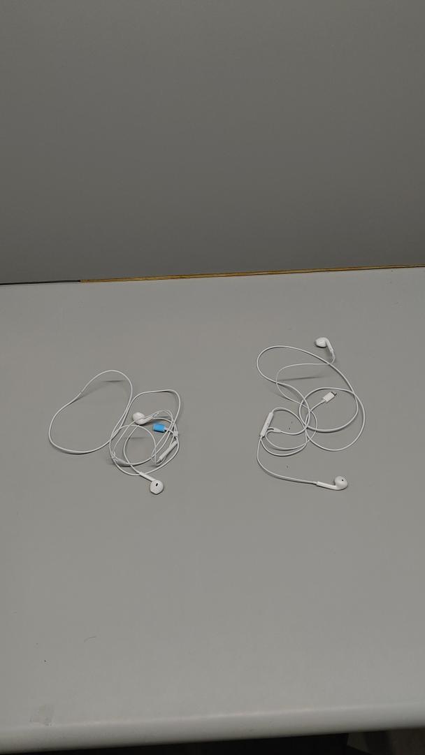 2 Packs- Wired Headphones for iPhone Earbuds Built-in Microphone & Volume Control Nosie Reduction Headsets Compatible with iPhone 14/13/12/11/XR/XS/X/8/7/SE/Pro/Pro Max/Support All iOS System