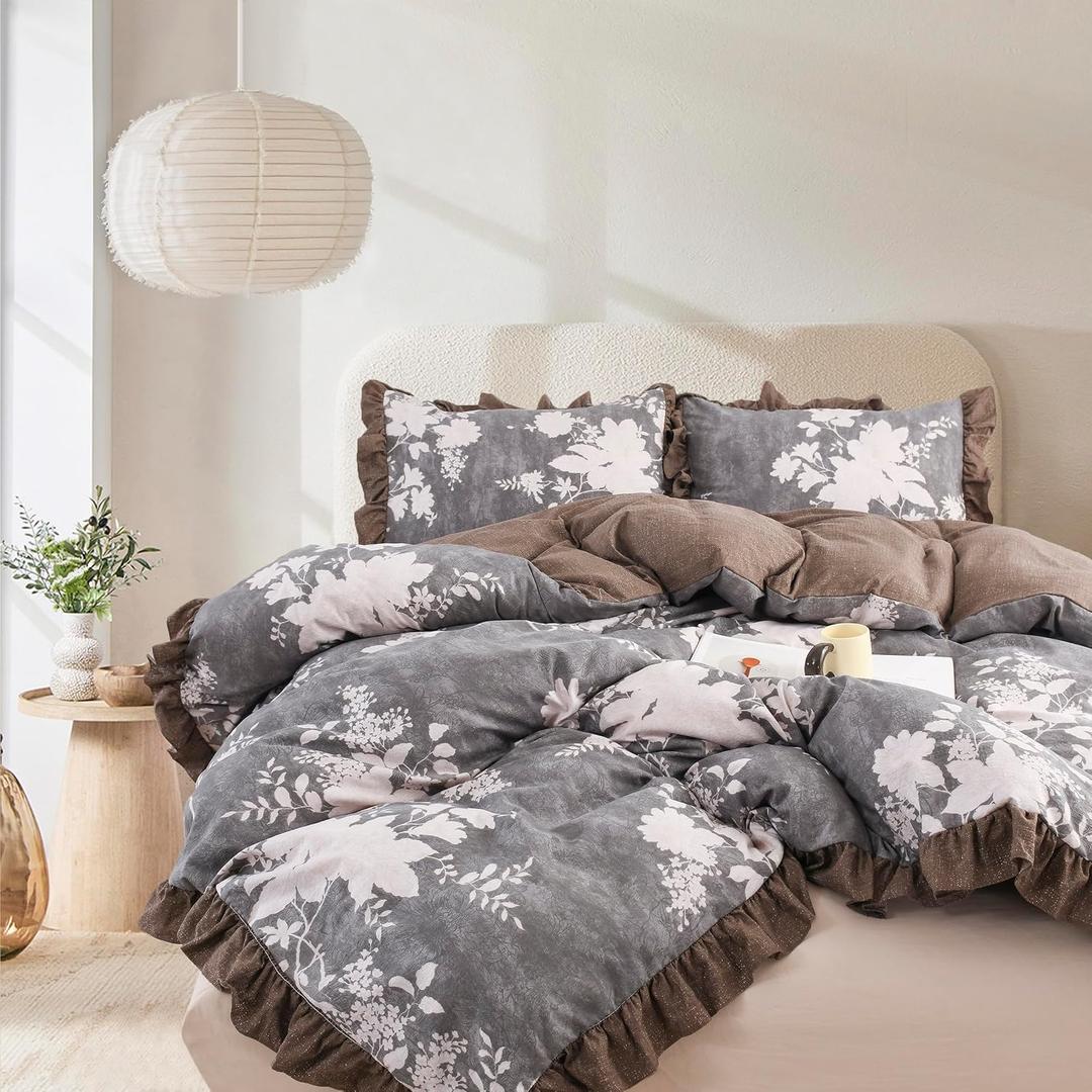 Oli Anderson King Comforter Set, Ruffle Floral Bedding Set, 3 Pieces, Brown
Vintage Botanical Print, Farmhouse Cottagecore, Soft Lightweight Flowers Comforter, All Season, Pillowcases