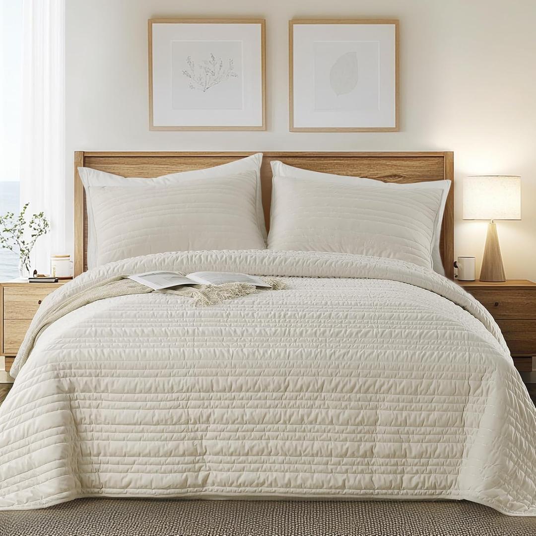 KASENTEX Queen Size Quilt Set, 3 Pieces Ultra-Soft Bedspread Coverlet with 2 Pillow Shams, Lightweight Bedding Set, Line Stitch Geometric, Machine Wash, Summer Bedding Set, Light Khaki
