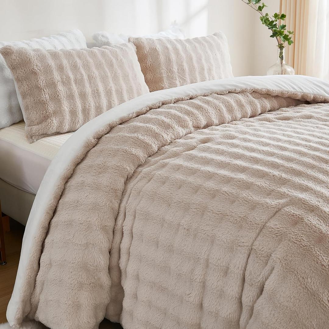 Bedbay Faux Fur Comforter Set 3 Pieces Fuzzy Plush Beige Comforter Set Queen Size Luxury Faux Rabbit Fur Bubble Bedding Soft Warm Shaggy Velvet Reversible Duvet Set for Girls Teen Adults (Khaki)