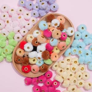 100pcs 0.79in 17 Colors Mixed Super Soft Fluffy Faux Fur Pom Poms Beads for DIY Jewelry Making and Handicrafts Accessories (Random Color Mix)