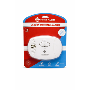 First Alert 1039730 Plug-In Electrochemical Sensor Carbon Monoxide Alarm