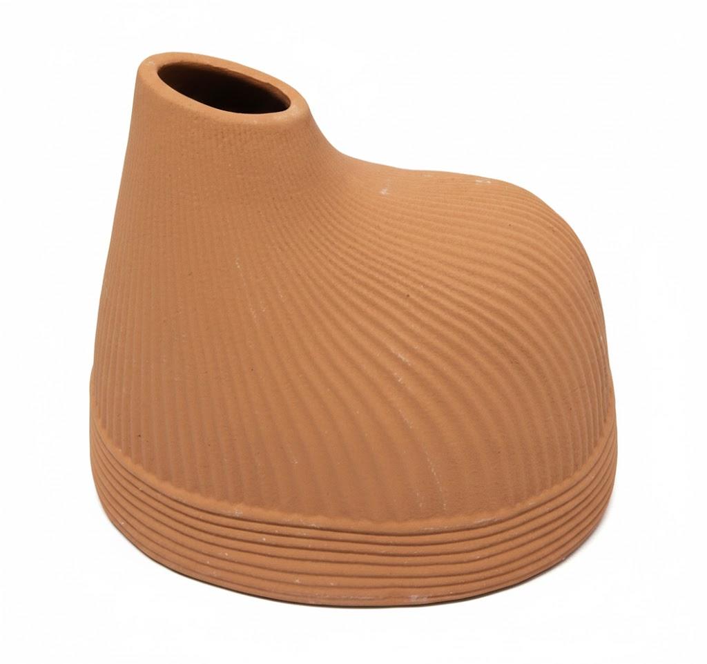 Vase 7.9 in