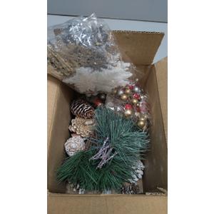 200-Piece Christmas Pinecone Decor Set, Natural Pinecone Acorns Berry Pine Branch Ornaments for Autumn and Winter Crafts Decorating, Bowl Vase Fillers, DIY Crafts Home Xmas Tree Gift Party Supplies