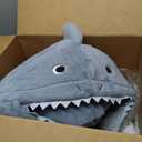 Amazon Basics Shark Shape Cat House for Indoor Cats, Enclosed Design Helps Reduce Anxiety in Nervous Pets, with Washable Cushioned Pillow, 17" x 16" x 14", Grey