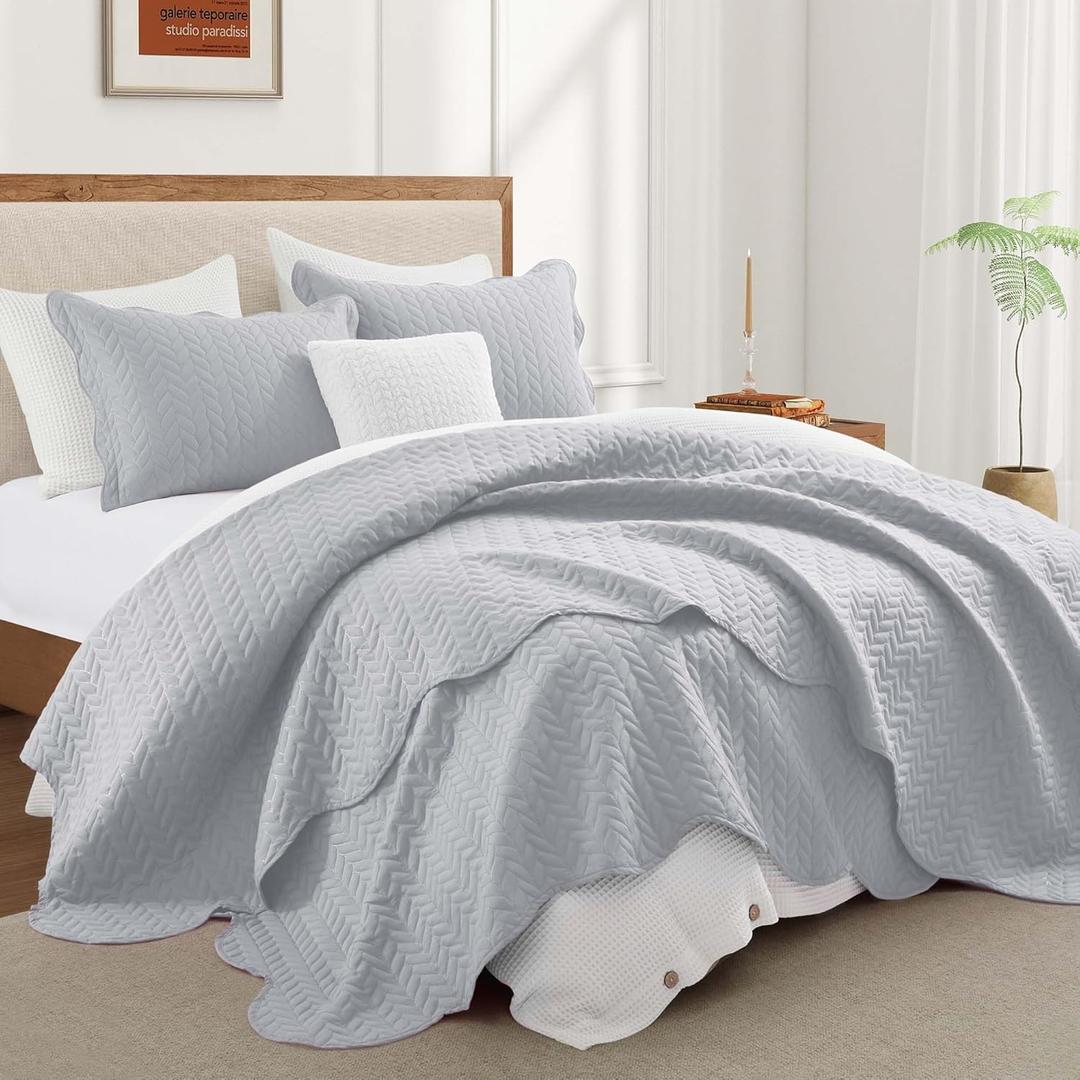 IR Imperial Rooms Queen Quilt Bedding Set Size (90" x 96") + 2 Pillow Shams (20" x 26"+ 2") - 3 Pcs All Season Lightweight Reversible Microfiber Coverlet Embossed Quilt Bedspread (Silver)