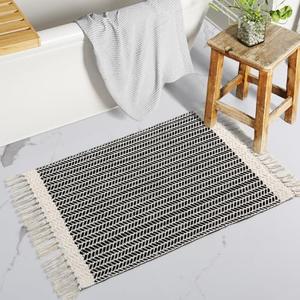 Lahome Boho Bathroom Rugs, Small 2x3 Front Door Mat Lightweight Kitchen Rug Woven Cotton Area Rug with Tassels, Farmhouse Washable Black and White Throw Rug Low Pile Carpet for Entry Laundry