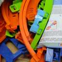 Hot Wheels Track Set, Epic Crash Dash with 5 Crash Zones, Motorized Booster and 1 Hot Wheels 1:64 Scale Toy Car, Easy Storage, Medium