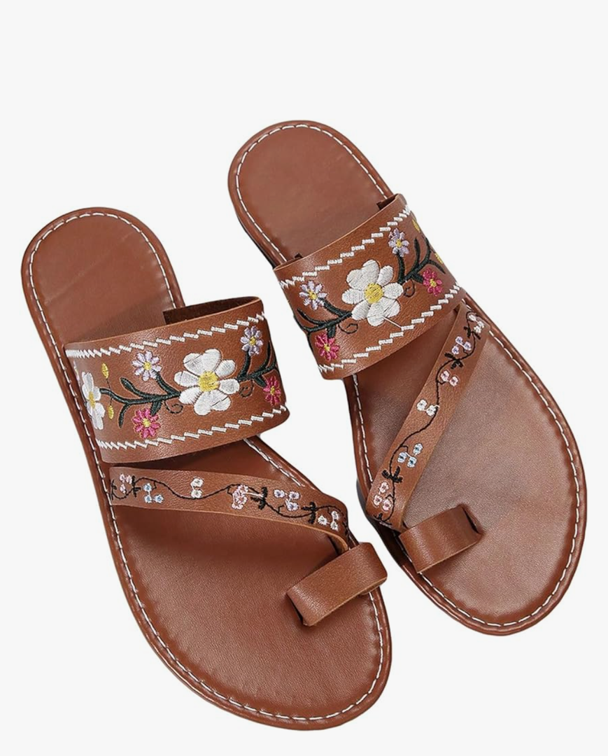 OYOANGLE Women's Boho Floral Embroidered Flat Sandals Toe Ring Leather Flip Flops Vacation Beach Thong Sandals size 37
