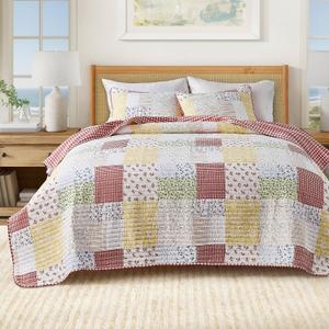 Great Bay Home Floral Quilt Set - 3-Piece Full/Queen Size Cottage Patchwork Bedding Set - Lightweight, All-Season, Reversible Bedspread (Cottage Floral Patchwork)