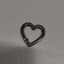 4pcs Heart Carabiner Keychain Clip, Metal Spring Heart Rings Hook Key Ring Carabiner Clips for Purse Bag Charms Backpack Strap Dog Tags Hang Water Bottle Paracord Keychain Lanyard(Silver Black)