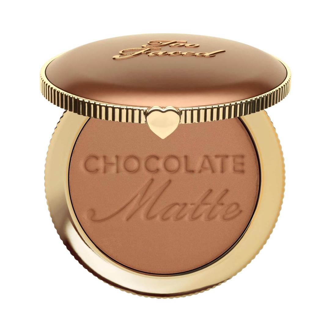 Too Faced Chocolate Soleil Matte Blurring Bronzer | Matte Bronzer Powder that Mimics Natural Skin for Blurred Sun-Kissed Effect (02 Chocolate Soleil (Medium/Deep))