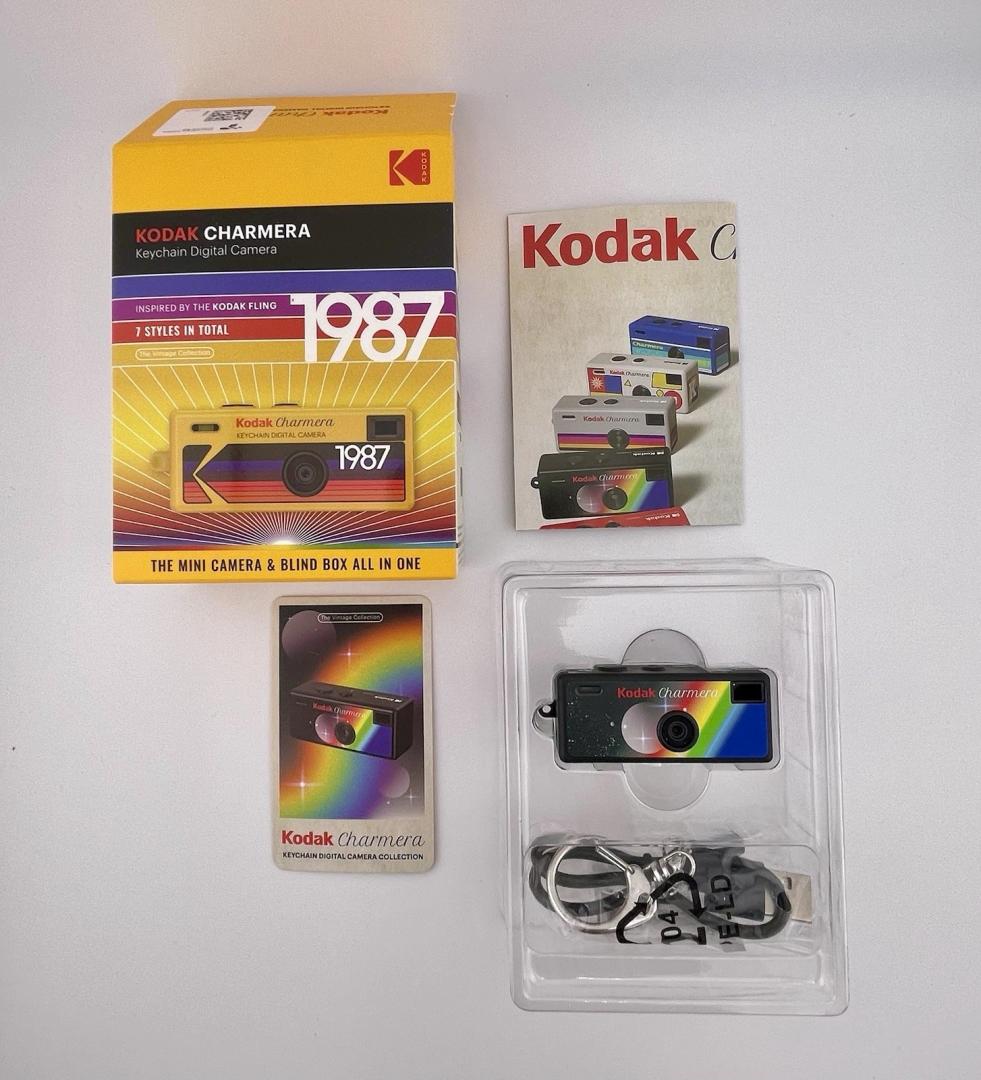 Kodak Charmera 1987 Keychain Digital Camera Type 05 Black Rainbow