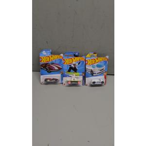Pack Of 3 Hot Wheels Cars (Deora ll,Skate Grom,HW Braille)