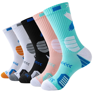 VEGCOO 5 Pairs Men's Basketball Socks Mid-Crew Cushioned Athletic Socks with Non-Slip Grip, Moisture-Wicking & Breathable Design for Sports, Gym, Daily Wear