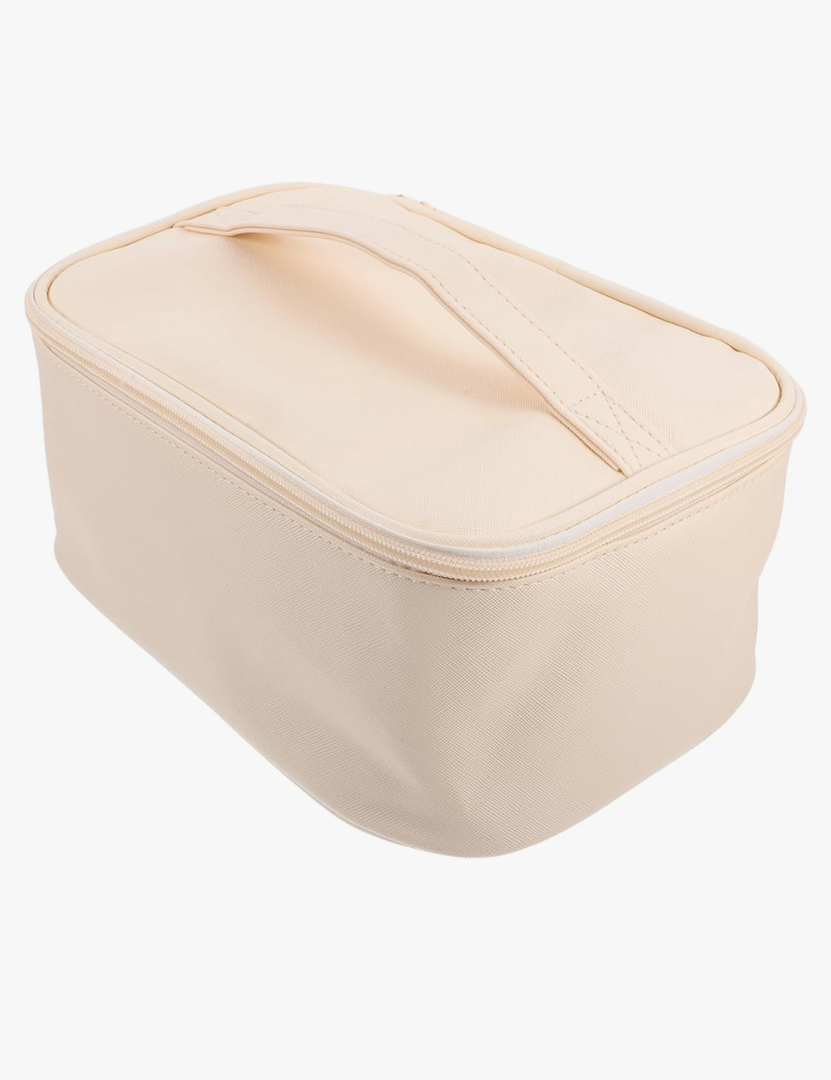 Large-capacity Cosmetic Pouch for Travel Portable Makeup Organizer Sturdy Zipper Closure Toiletry Bag for Women Keeps Essentials Clean and Organized