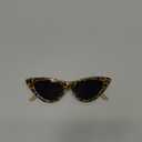 Livhò Retro Vintage Narrow Cat Eye Sunglasses for Women Clout Goggles Plastic Frame (Leopard)