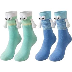 2 Pairs Magnetic Holding Hands Socks for Couples Friends Gifts